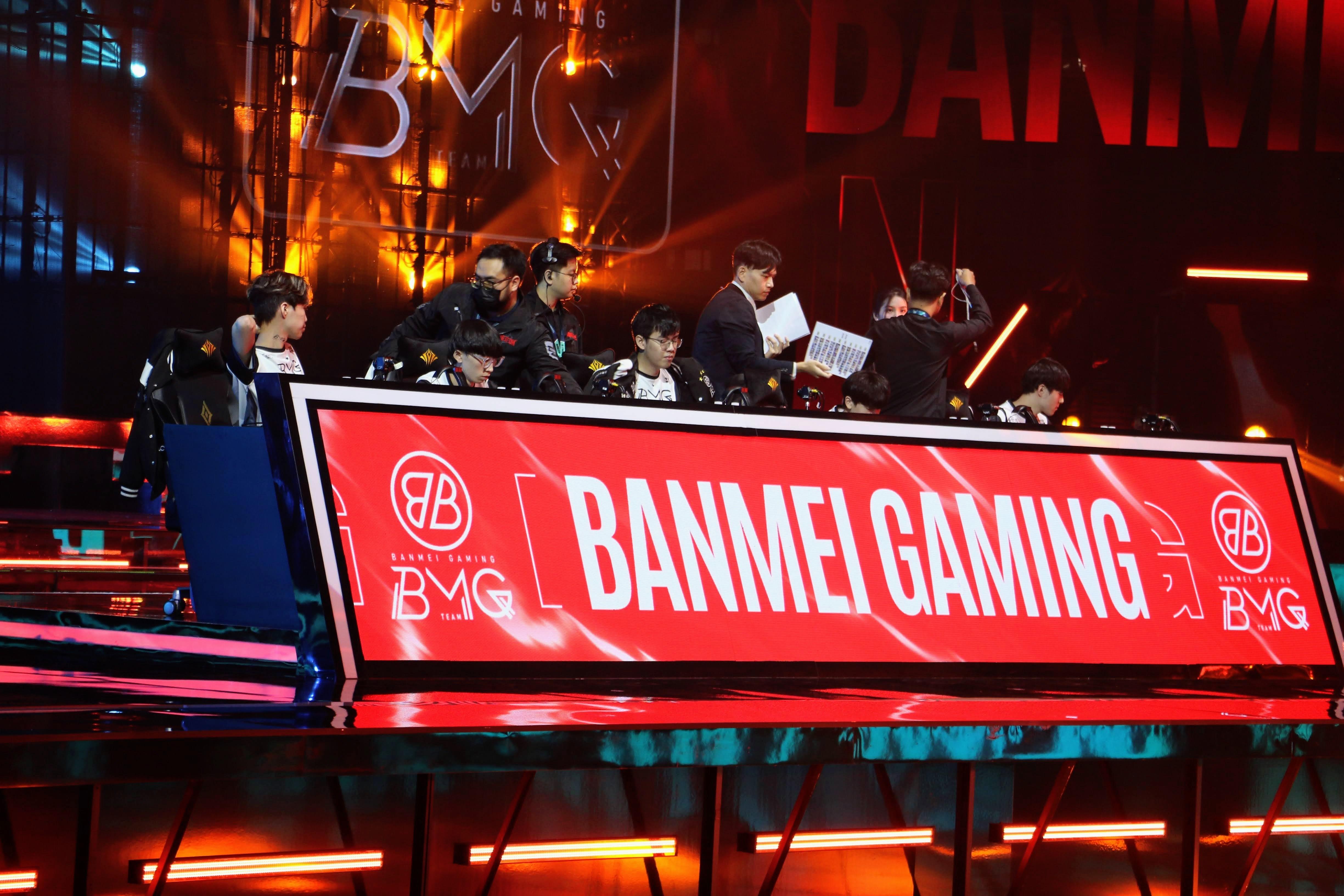 AYX-Karsa巅峰对决，Doinb与90激战西班牙队分钟，回归赛场胜负难料！